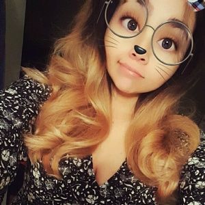 Meet your Posher, Venessa